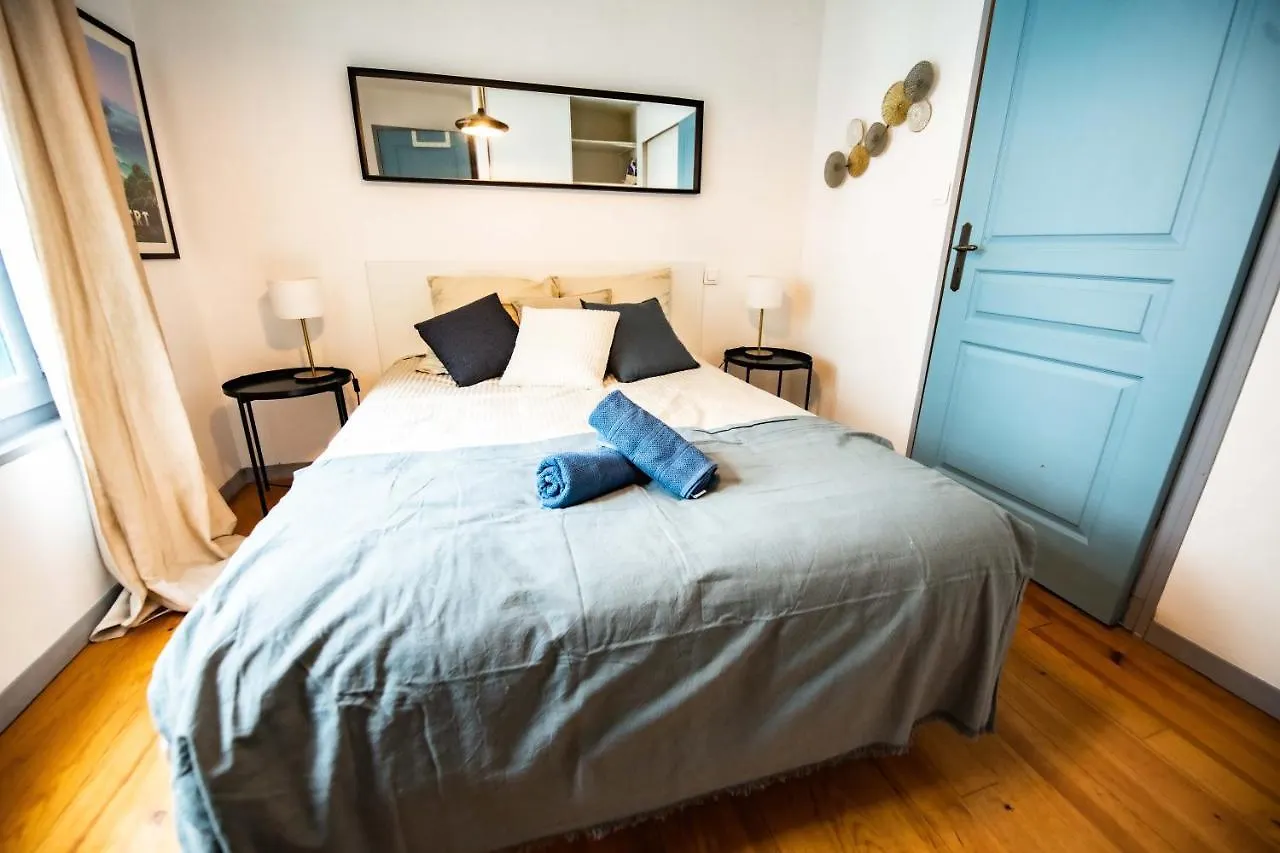 Duplex Typique Centre Bayonne Apartment